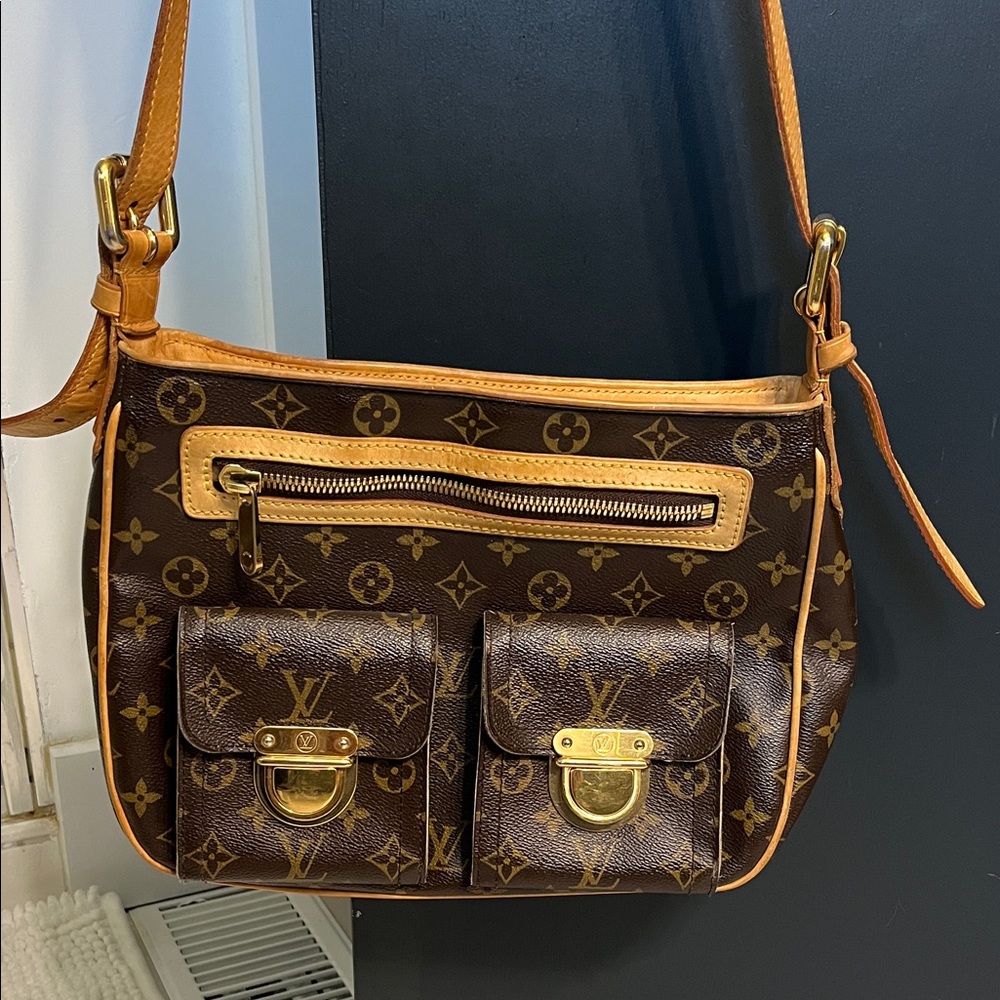 Louis Vuitton Monogram Hudson